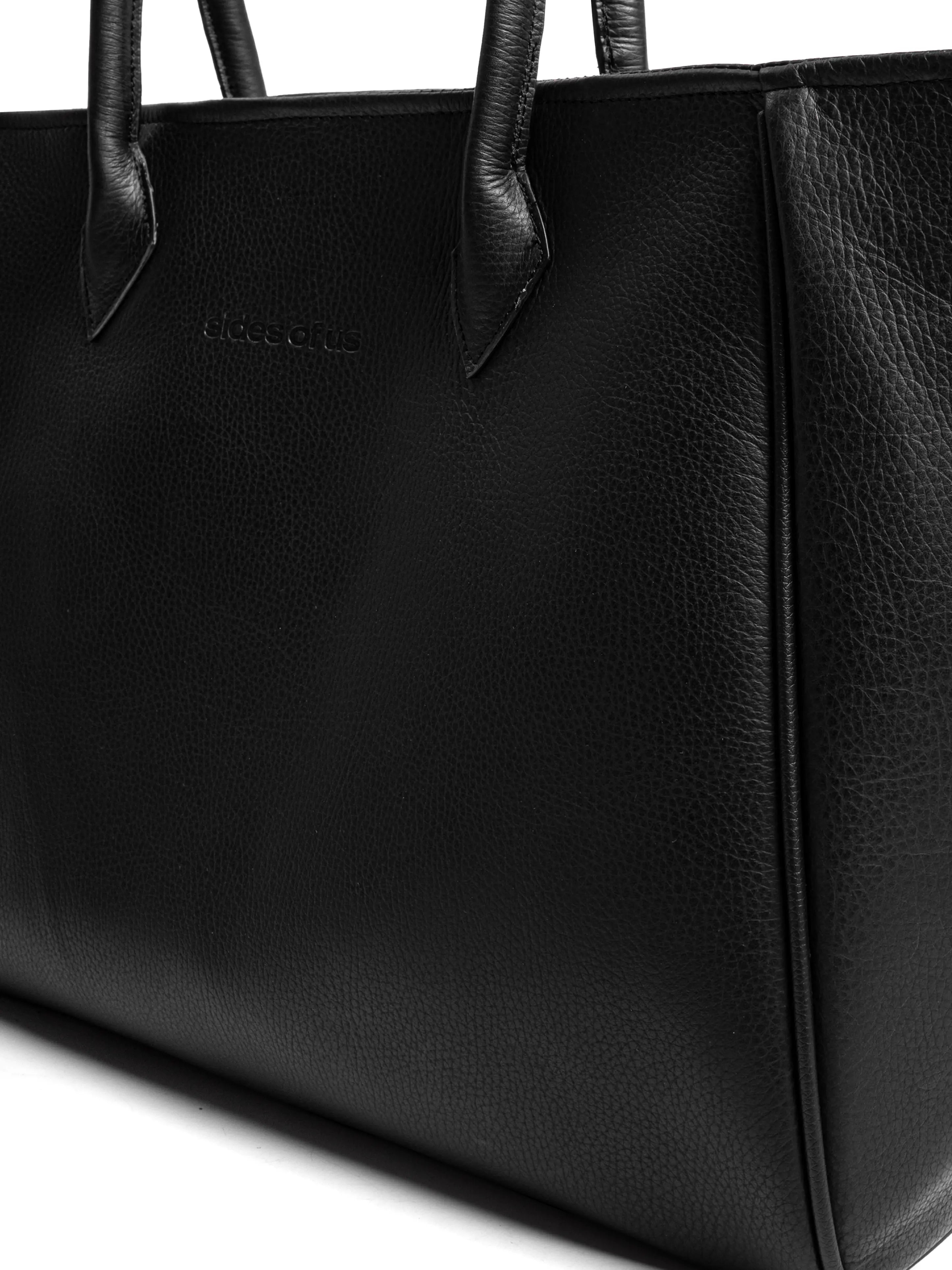 THE PASSERBY LEATHER BAG